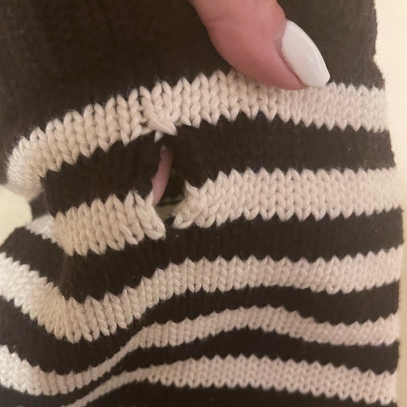 Henri Bendel Dog Sweater - Picture 3 of 4